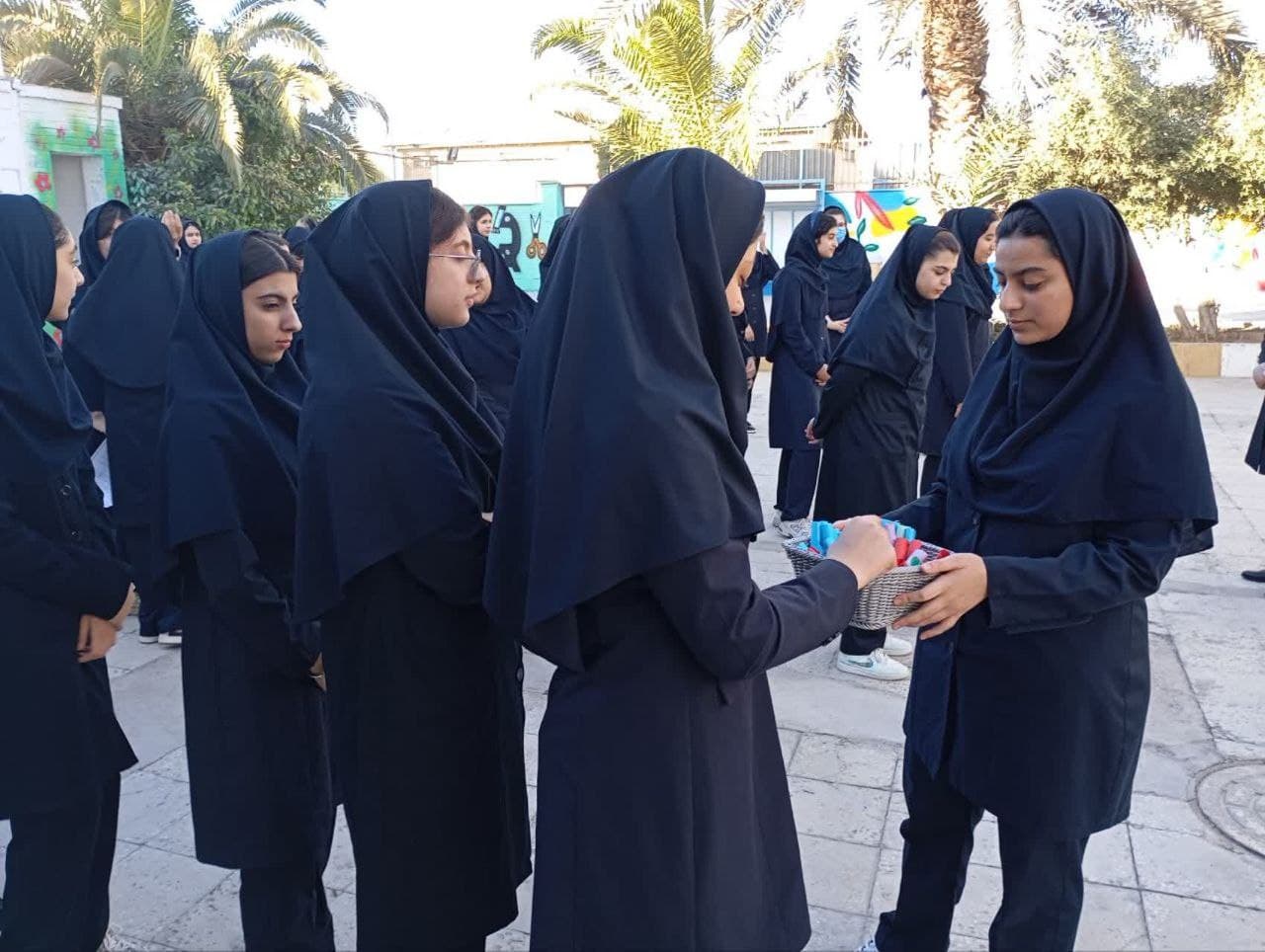 متوسطه دوره دوم دخترانه اسما